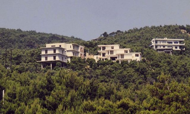 ΥΠΕΝ: Ανοιχτό το ενδεχόμενο νέας ρύθμισης για τα μεγάλα αυθαίρετα