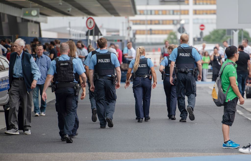 Ζευγάρι Γερμανών εξέδιδε τον 10χρονο γιο του σε παιδόφιλους