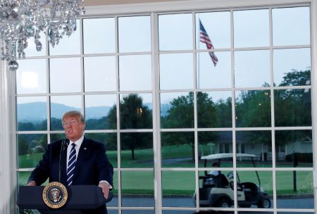 Τραμπ: Τραβάει το οικονομικό χαλί στην Τουρκία