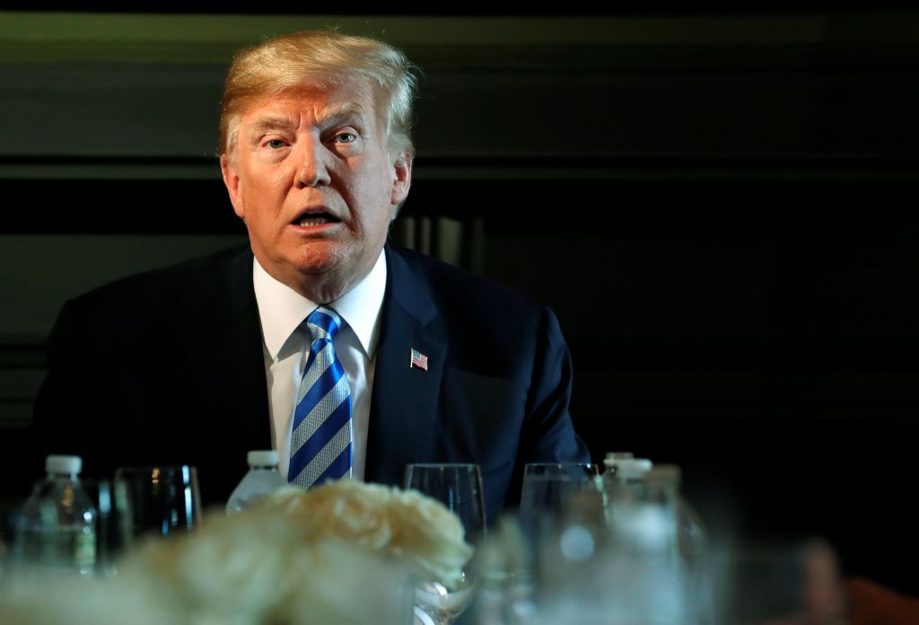 Πρώην σύμβουλος Λευκού Οίκου : Ρατσιστήςκαι μισογύνης ο Τραμπ