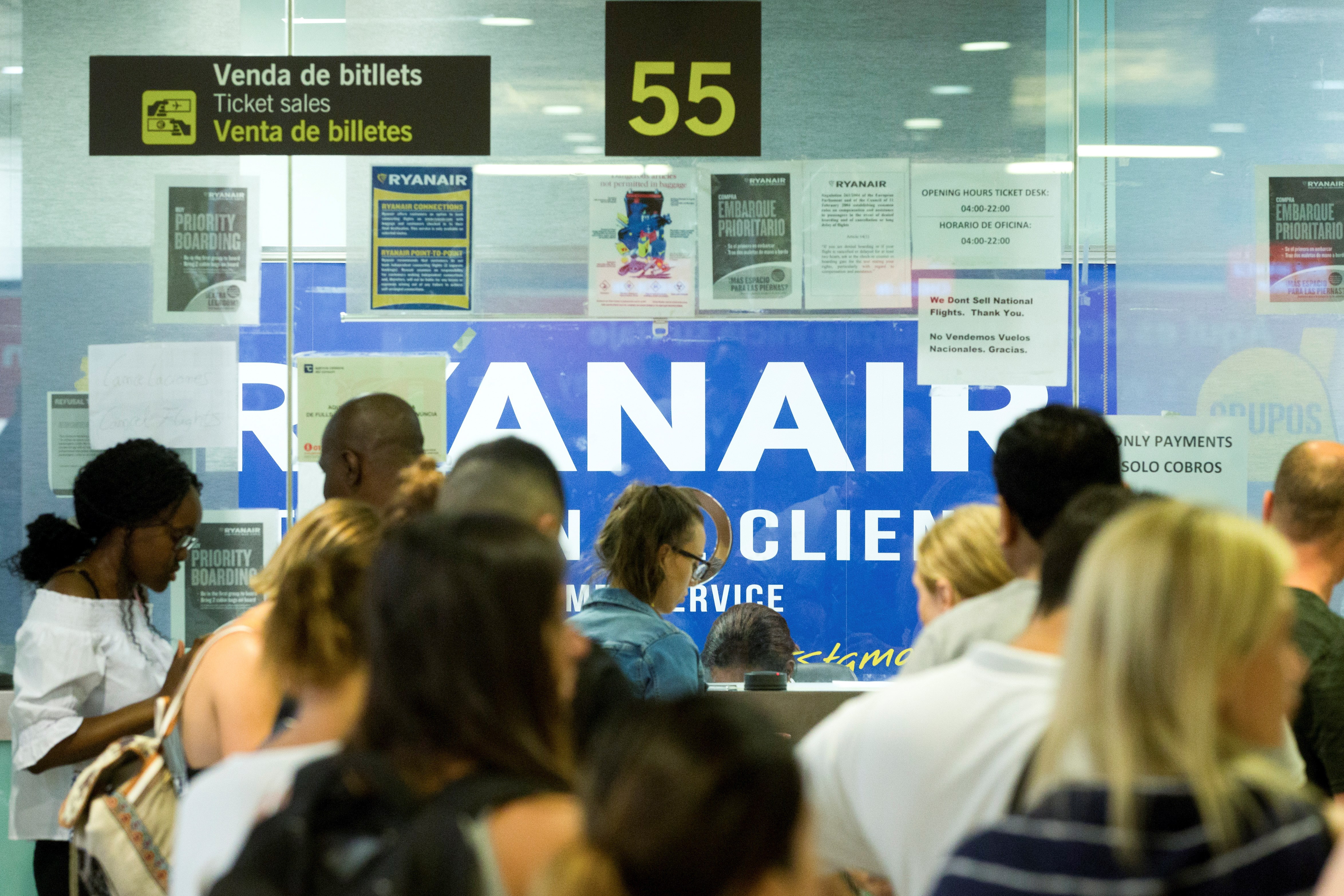 Καθηλωμένα τα αεροσκάφη της Ryanair σε πέντε χώρες