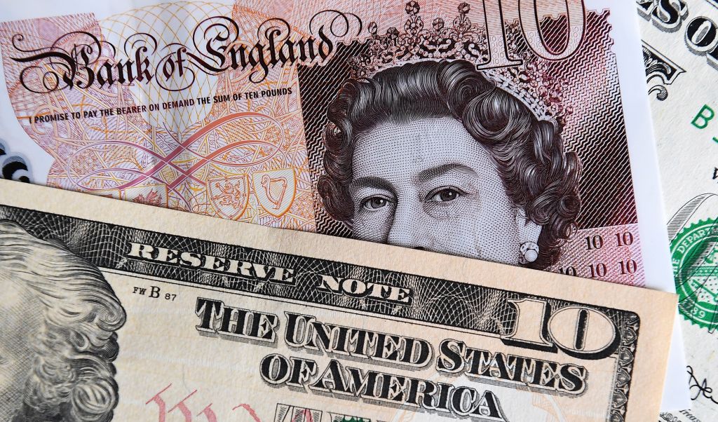 Βρετανία: Ο οίκος Fitch κρούει τον κώδωνα του κινδύνου