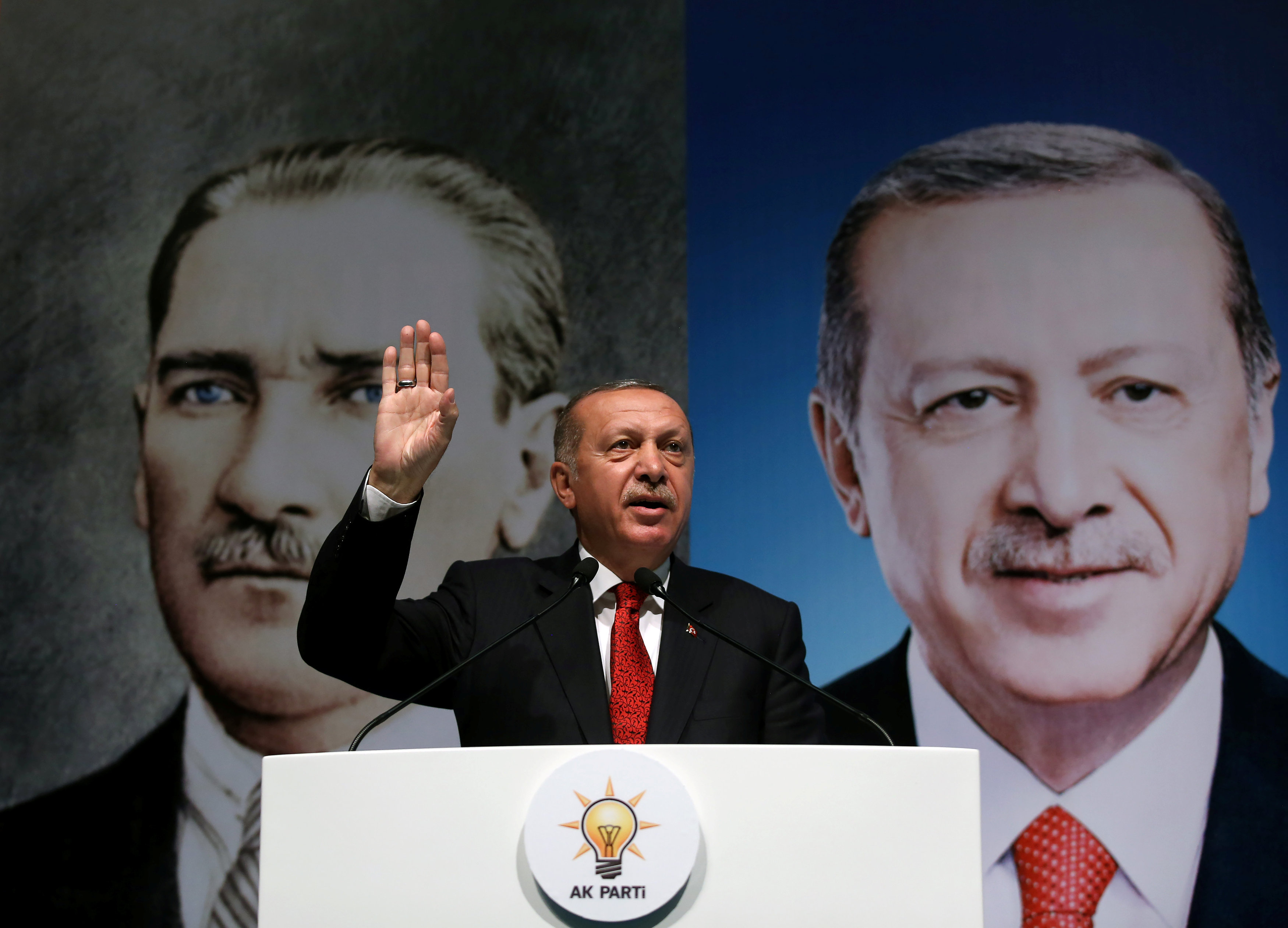 Editorial: The freeing of the two Greek officers and Erdogan’s plans