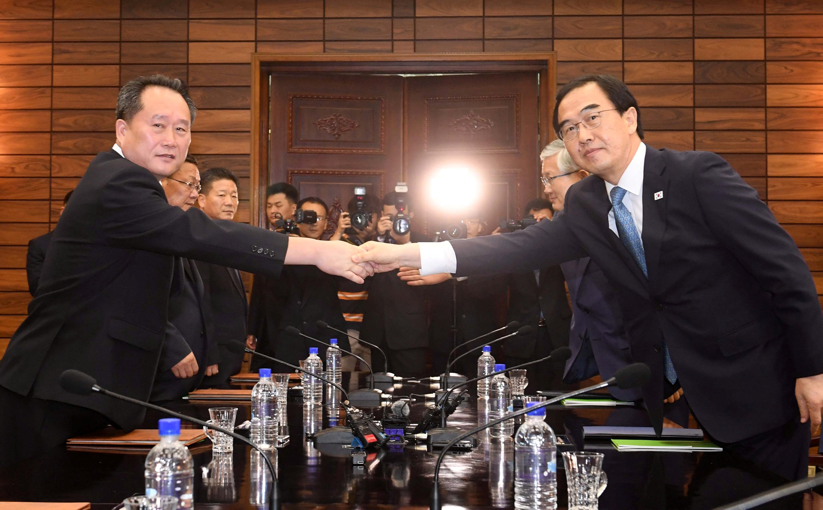 Β. Κορέα και Ν. Κορέα: Προετοιμάζουν την τρίτη Σύνοδο Κορυφής