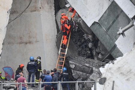 Τσίπρας – Γένοβα: Συλλυπητήρια στους συγγενείς των θυμάτων