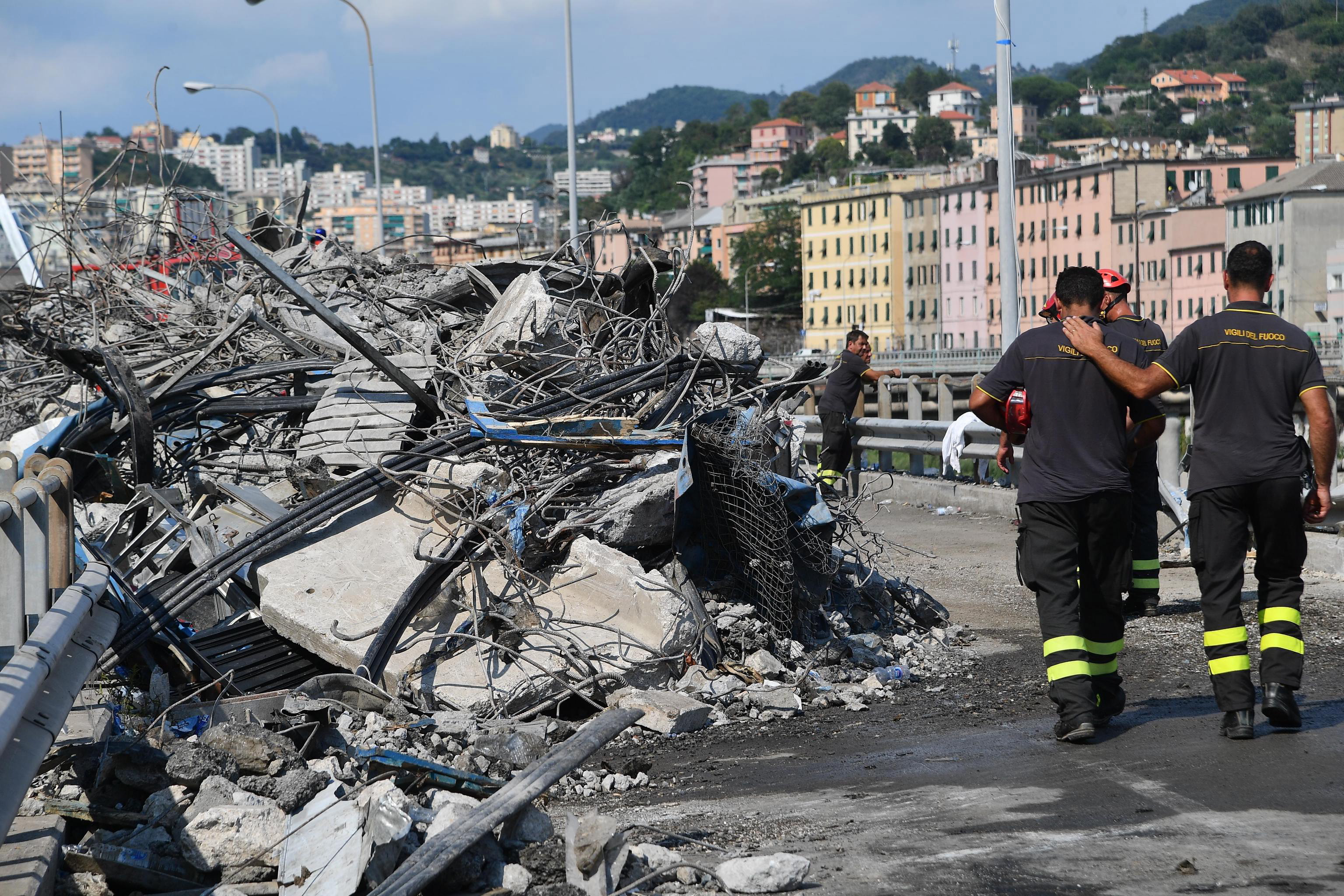 Τραγωδία Γένοβα: Ο επίσημος προσωρινός απολογισμός της οποίας είναι 38 νεκροί και 15 τραυματίες