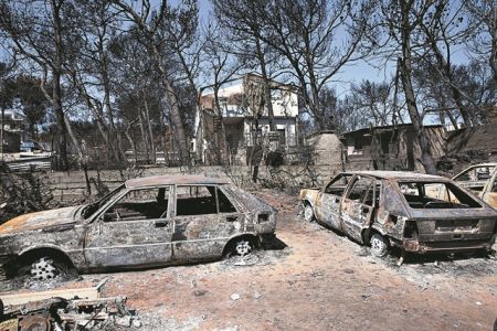 «Παρακολουθούσαν αμέτοχοι ωσάν τον Ξέρξη»