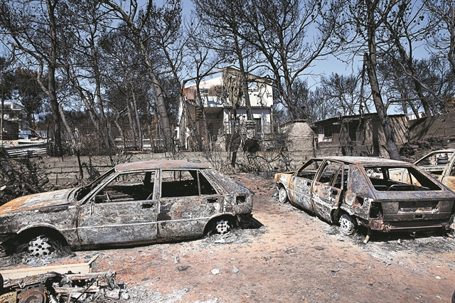 «Παρακολουθούσαν αμέτοχοι ωσάν τον Ξέρξη»