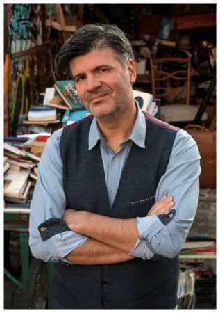 Φοίβος Δεληβοριάς: «Αγάπησα τα τραγούδια του Λοΐζου από τεσσάρων χρόνων»