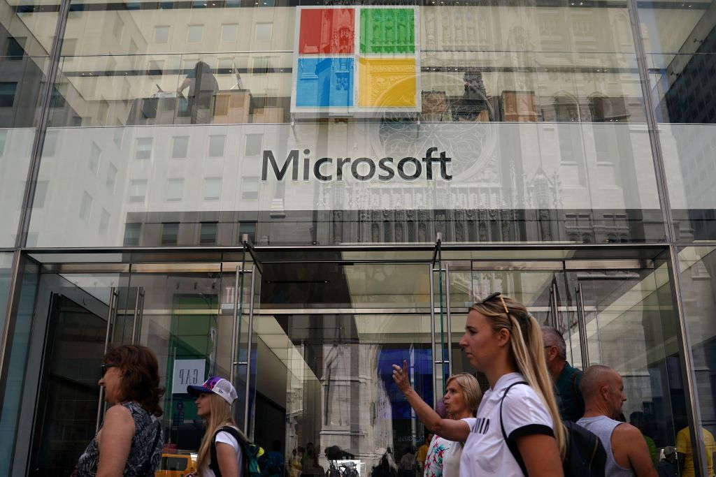 WSJ: Στο μικροσκόποιο η Microsoft για δωροδοκία στην Ουγγαρία
