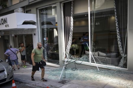 Ισχυρή έκρηξη στον Πειραιά από μηχανισμό σε τσάντα