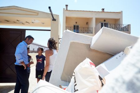 Μητσοτάκης στο Μάτι: Δεσμεύομαι να αποδοθούν ευθύνες εκεί που πρέπει