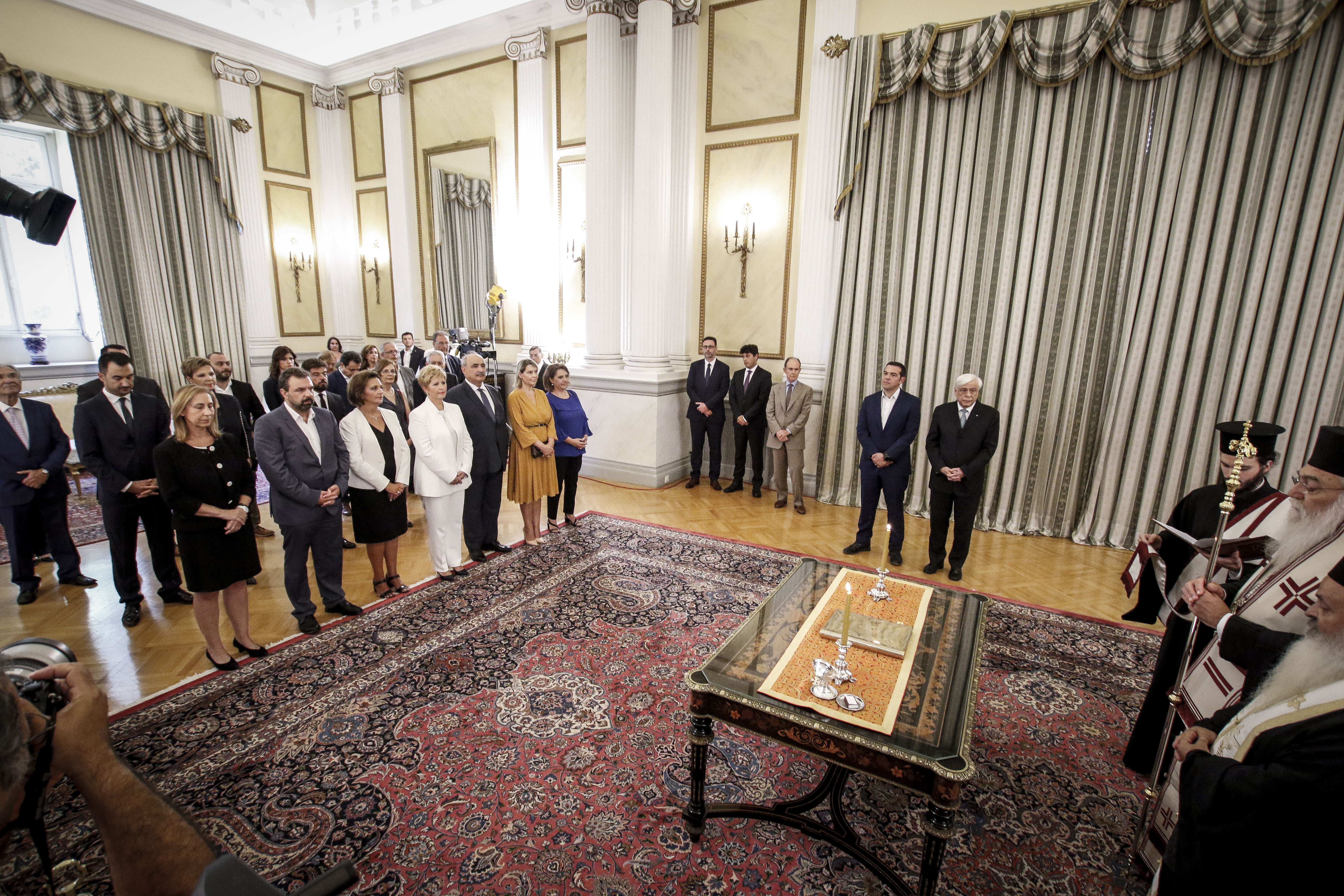 Ορκίστηκαν τα μέλη της νέας κυβέρνησης – Tελετές παράδοσης – παραλαβής στα υπουργεία που αλλάζουν «χέρια»