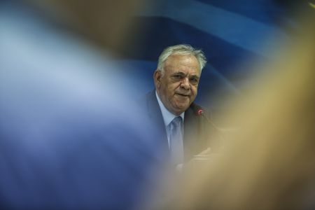Δραγασάκης: Δεν θα περικοπούν οι συντάξεις το 2019
