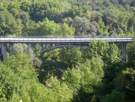Υπο…στηρίξτε τις γέφυρες