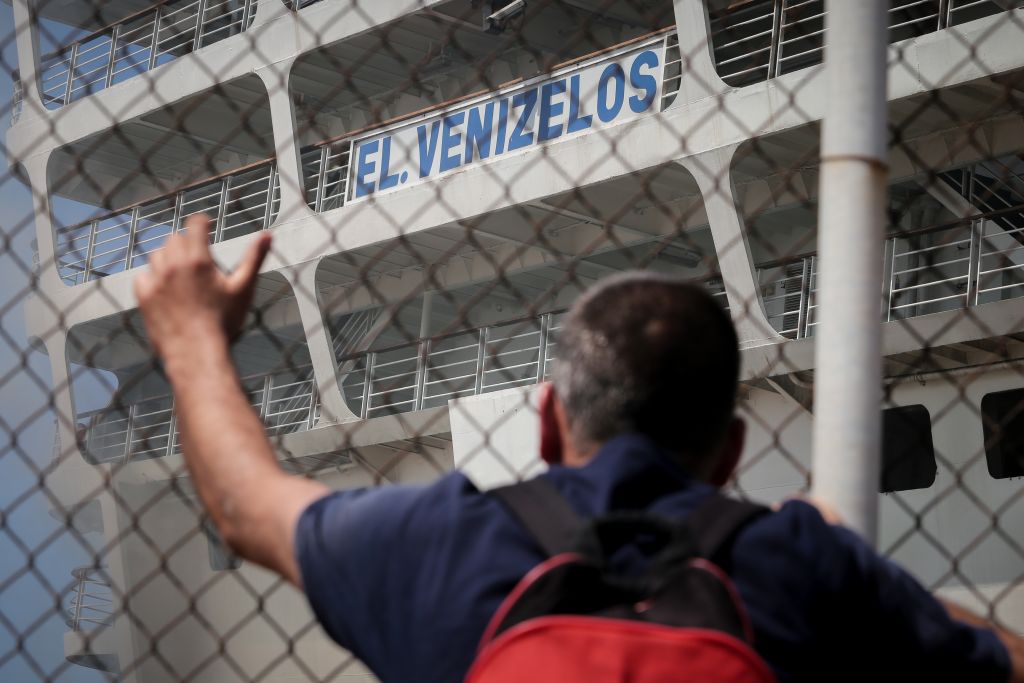 Βίντεο κατάσβεσης της φωτιάς στο πλοίο «Ελευθέριος Βενιζέλος»