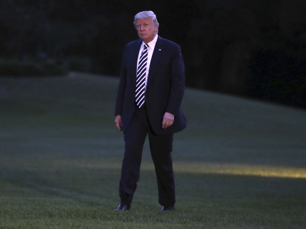 «Ηλίθιο» αποκαλούσαν τον Τραμπ οι συνεργάτες του