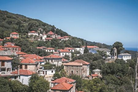 «Πάγωσαν» σε χωριά οι οικοδομικές άδειες