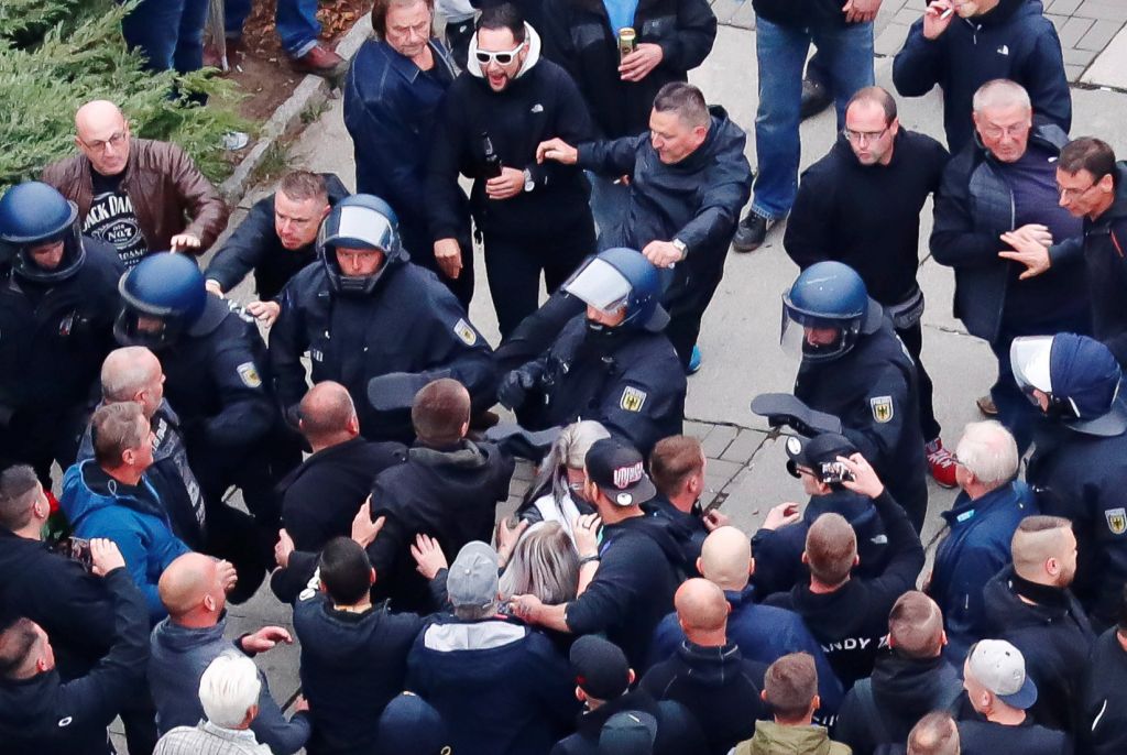 Γερμανία: Εννέα τραυματίες σε συγκρούσεις στο Κέμνιτς