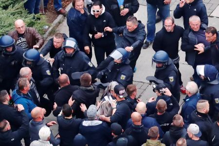 Γερμανία: Εννέα τραυματίες σε συγκρούσεις στο Κέμνιτς