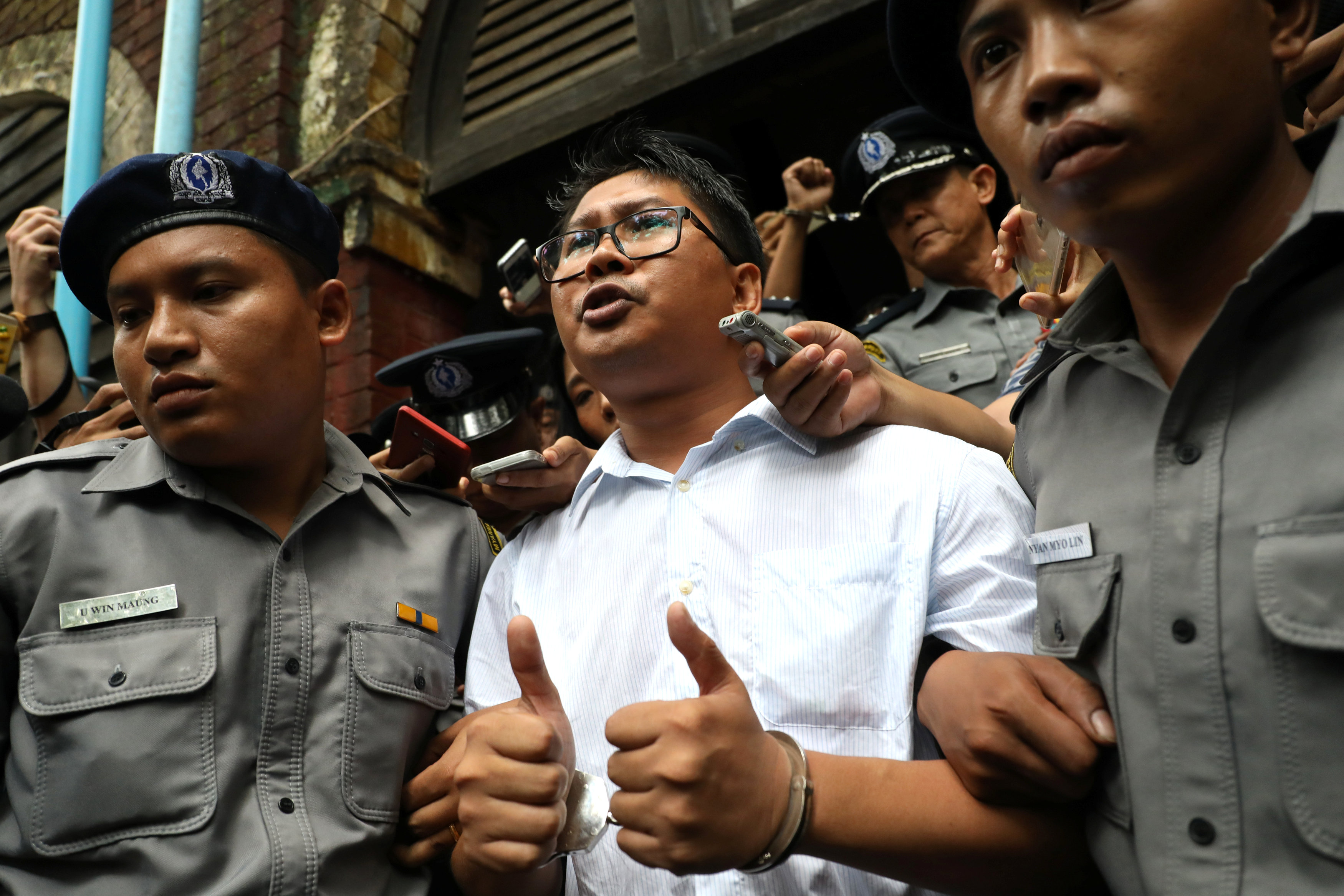 Βαθιά ανησυχία για την 7ετή κάθειρξη σε δύο δημοσιογράφους του Reuters στη Μιανμάρ