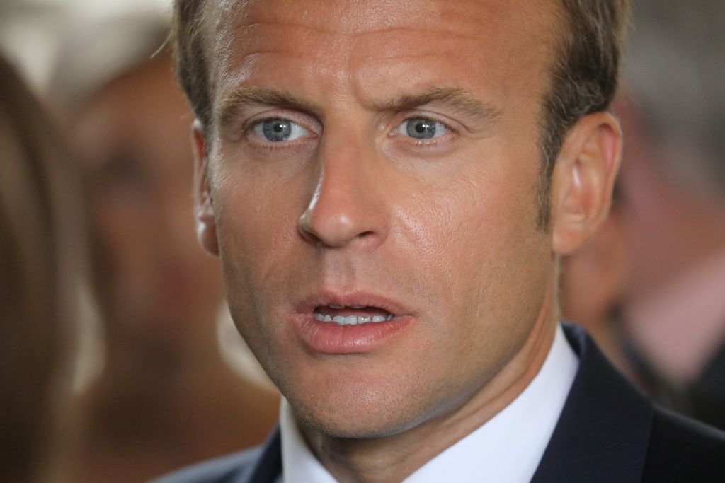 «Γκρεμίζεται» η δημοτικότητα του Μακρόν