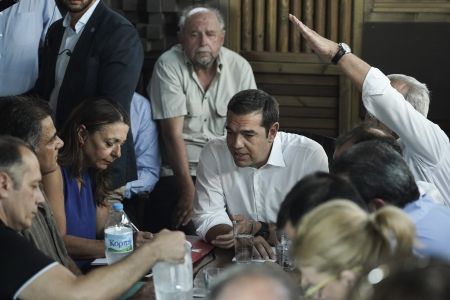 Η πολιτεία θα αναγνωρίσει την αυτοθυσία των ψαράδων στο Μάτι