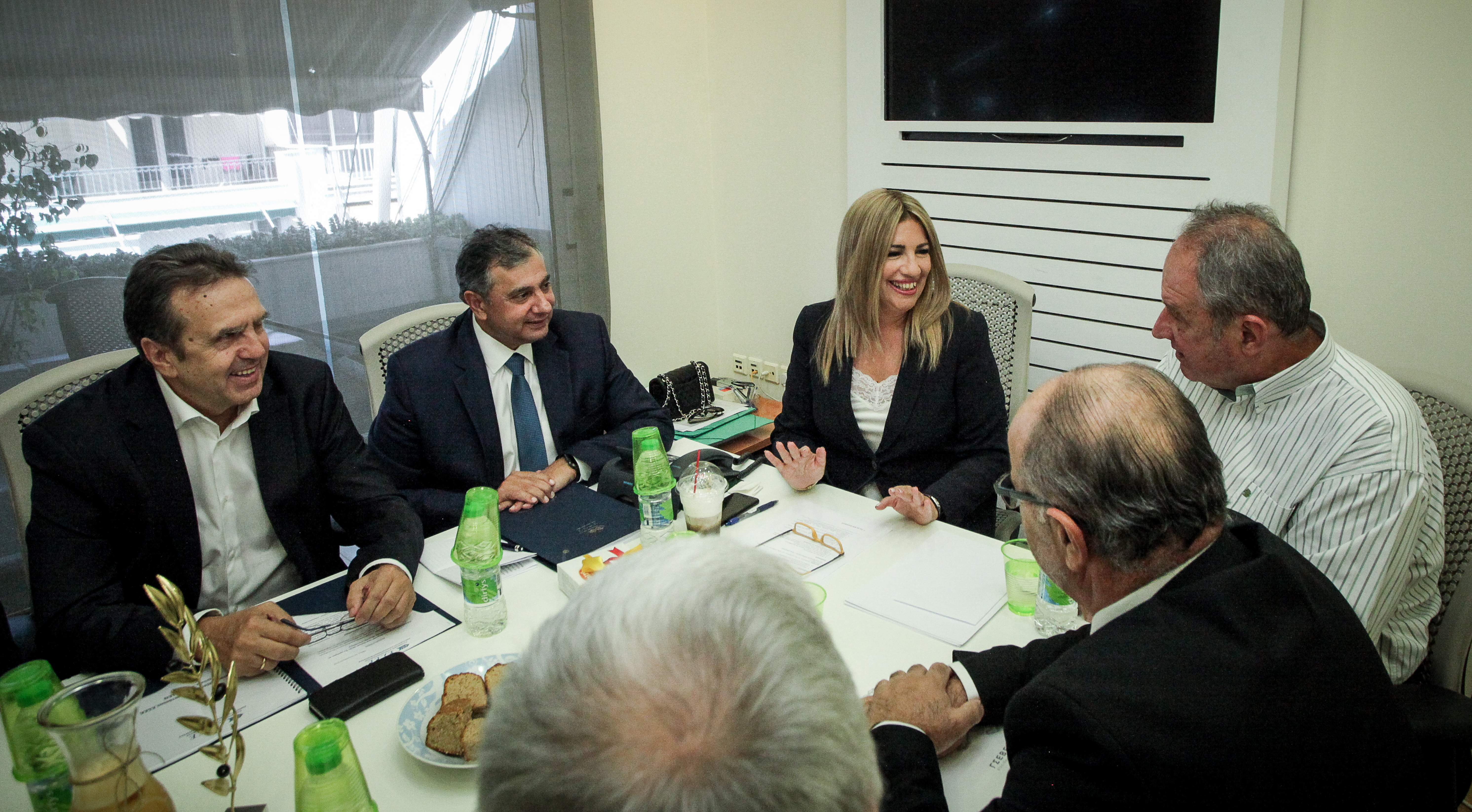 Γεννηματά: Θα μειώσουμε το φόρο επιχειρήσεων σε 20% από 29%