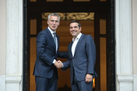 Δείπνο εργασίας στον Γ. Στόλτενμπεργκ παρέθεσε ο Αλ. Τσίπρας