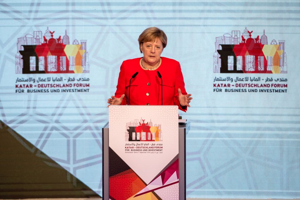 Επενδύει σε εργασία και υποδομές η Μέρκελ