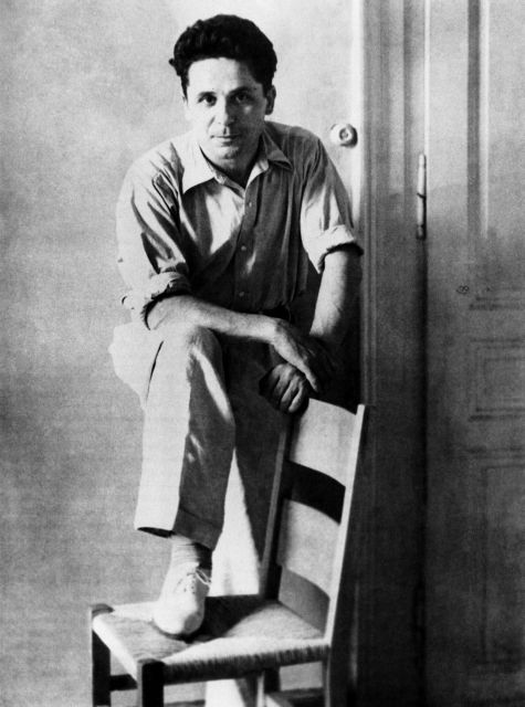 Τιμούν τον Κολιγιάννη δικαιώνοντας τον Ζαχαριάδη