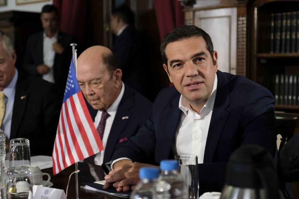 Τηλεφωνική επικοινωνία Τσίπρα – Ρος για τις επενδύσεις στην Ελλάδα