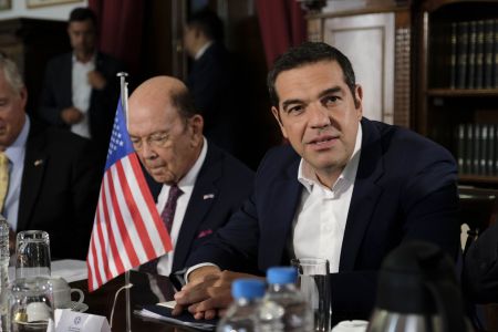 Τηλεφωνική επικοινωνία Τσίπρα – Ρος για τις επενδύσεις στην Ελλάδα