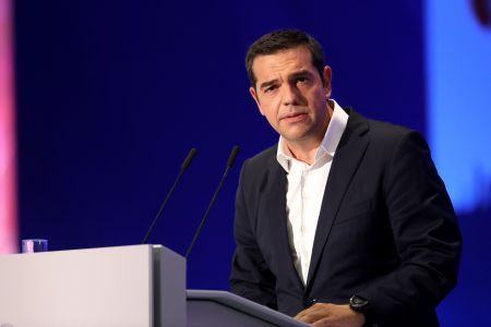 «Άρτο και θεάματα» αντί για όραμα μοίρασε στη ΔΕΘ ο πρωθυπουργός