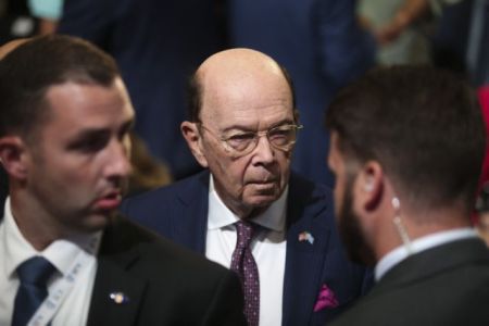 Ρος: Να μπει σε πραγματική τροχιά ανάπτυξης η ελληνική οικονομία