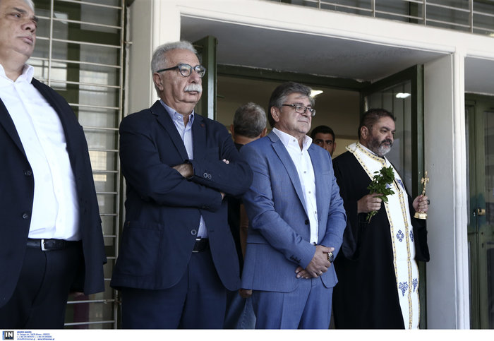 Στο 1ο ΕΠΑΛ Αγ. Αναργύρων και στο νηπιαγωγείο Αγ. Αναργύρων ο Κ. Γαβρόγλου