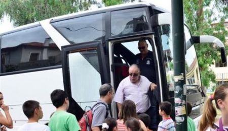Παρατείνονται έως το τέλος του χρόνου οι συμβάσεις μεταφοράς μαθητών