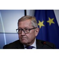 Ρέγκλινγκ: Η Ελλάδα να κάνει ότι μπορεί να ενισχύσει την εμπιστοσύνη των επενδυτών