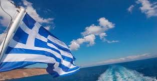 Υψώνεται η ελληνική σημαία σε τρία πλοία του εμπορικού ναυτικού