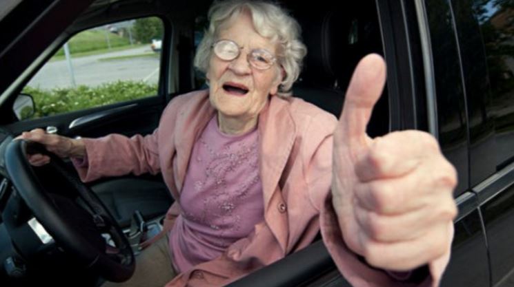 Εξετάσεις στα… 74 για ανανέωση του διπλώματος οδήγησης