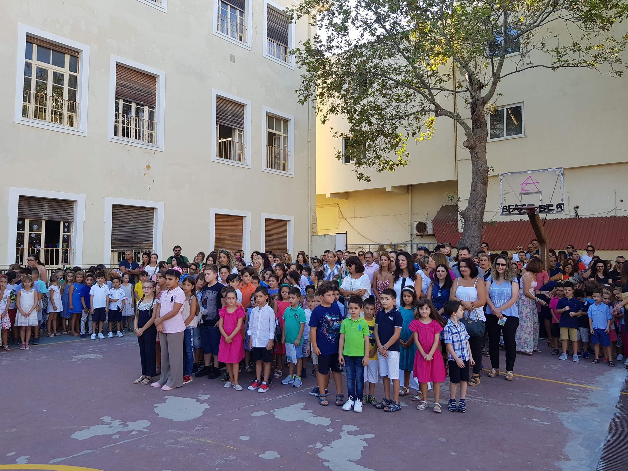 Στο 7ο Δημοτικό Σχολείο Ιλίου η υπουργός Προστασίας του Πολίτη