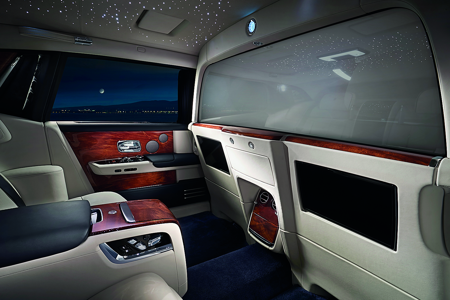 Rolls-Royce Phantom Privacy Suite: Απόλυτο προνόμιο