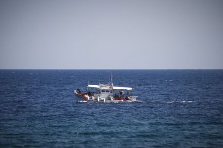 Οι Τούρκοι ψαράδες ρίχνουν τα δίχτυα τους στα ελληνικά χωρικά ύδατα