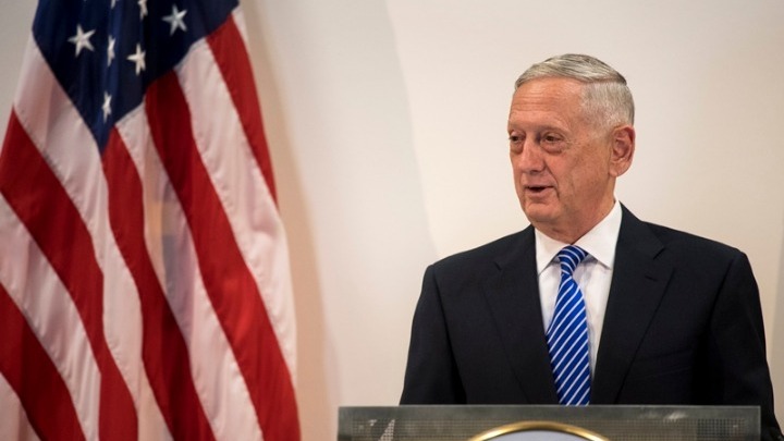 Και ο αμερικανός υπουργός Αμυνας στα Σκόπια