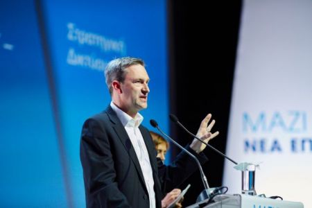 Ντάμιαν Κόουπ: «Συνεχίζονται οι ισχυρές οικονομικές επιδόσεις του ΟΠΑΠ»