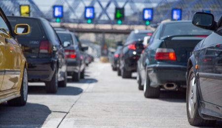 Μποτιλιάρισμα στην Αττική Οδό λόγω καραμπόλας