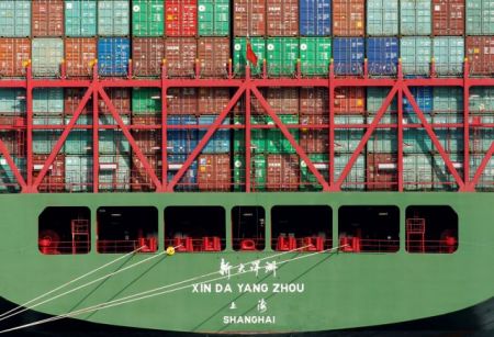 Δασμούς 200 δισ. δολαρίων ενεργοποιούν οι ΗΠΑ για τις εισαγωγές από Κίνα