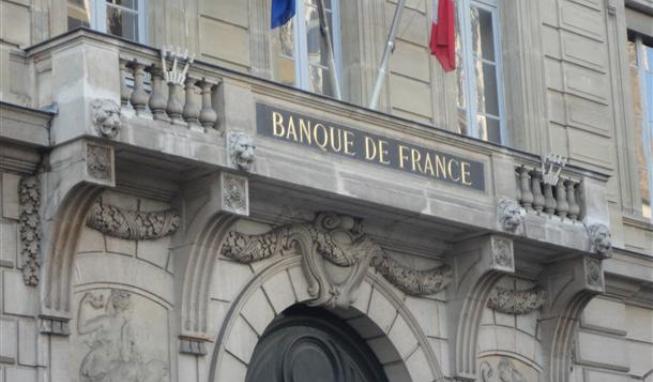 Γαλλία: «Ψαλιδίζει» την πρόβλεψη για ανάπτυξη η κεντρική τράπεζα