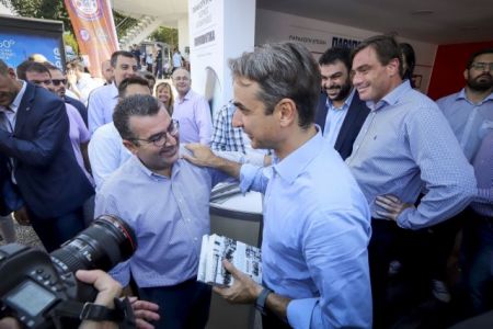 Μητσοτάκης: Ενθουσιώδης η υποδοχή του στη Θεσσαλονίκη – Στις 20:00 η ομιλία του στη ΔΕΘ