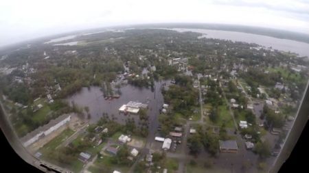 Μετρούν θύματα του κυκλώνα Φλόρενς στις ανατολικές ακτές των ΗΠΑ